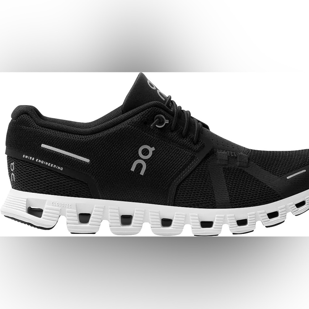 On Cloud 5 Running Black Athletic Shoes with Cloud Cushioning women’s size 8